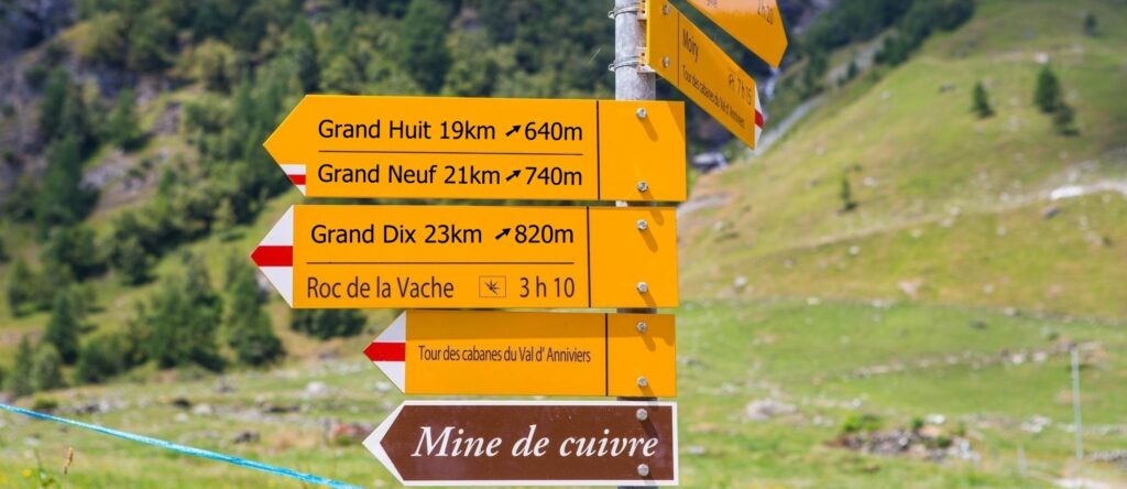 French path sign